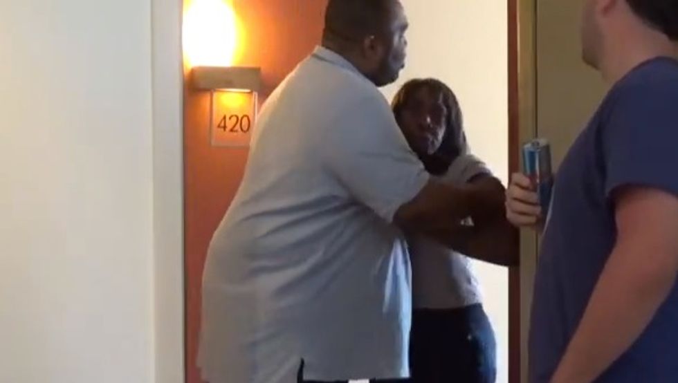 Extreme 11-Minute Exchange Between Upstairs and Downstairs Neighbor Over Noise: 'Be Afraid of Me