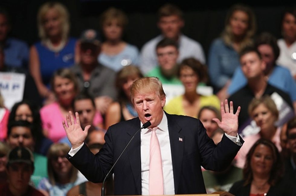 Trump Declares 'Finally I Can Attack' Scott Walker, Bans Major Newspaper From Attending Speech