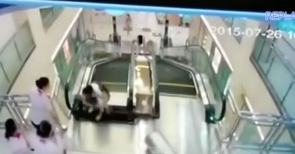 Harrowing Footage Captures Doomed Mother’s Desperate Act Before Being Crushed by Escalator 