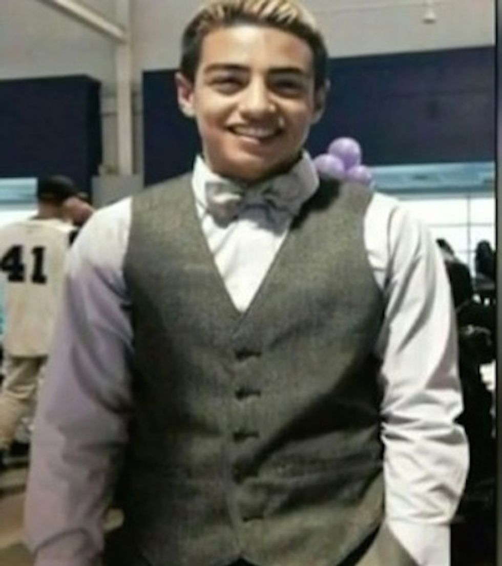 911 Dispatcher Resigns After Audio Surfaces Revealing What He Told a 17-Year-Old Trying to Save a Gunshot Victim