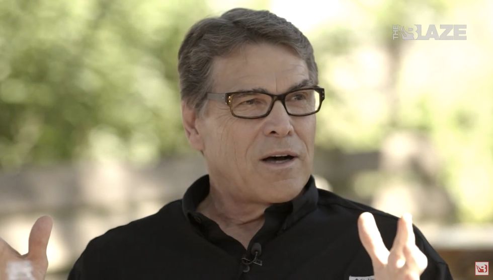 Rick Perry Says This Is Why It's 'Incredibly Wise' to Hire Veterans