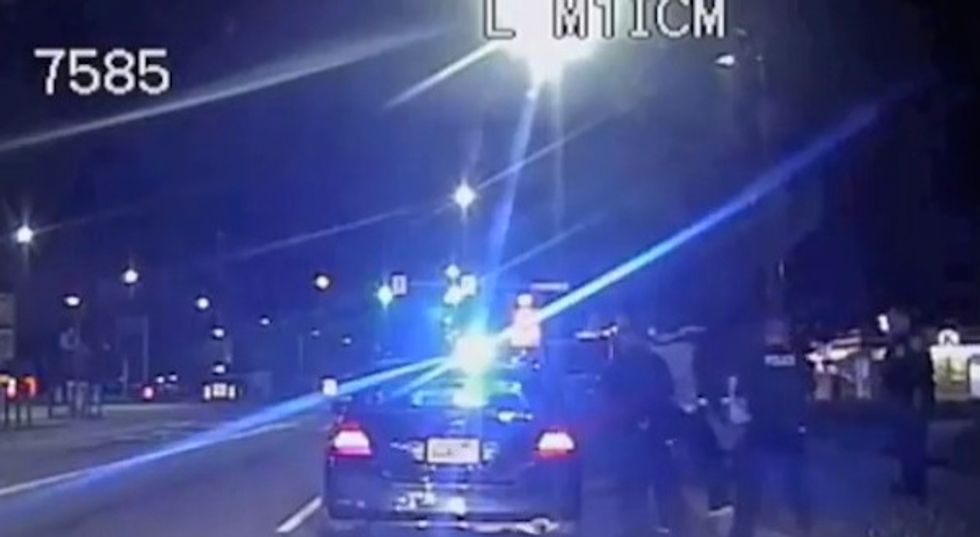 Cop Pulls Over Car, Ready to Write a Speeding Ticket and Delivered Something Completely Unexpected Instead — Dashcam Caught It All