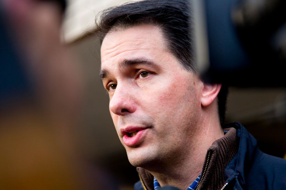 After Dow Closes Down 588 Points, Scott Walker Suggests Obama Show ‘Backbone’ By Taking This Action