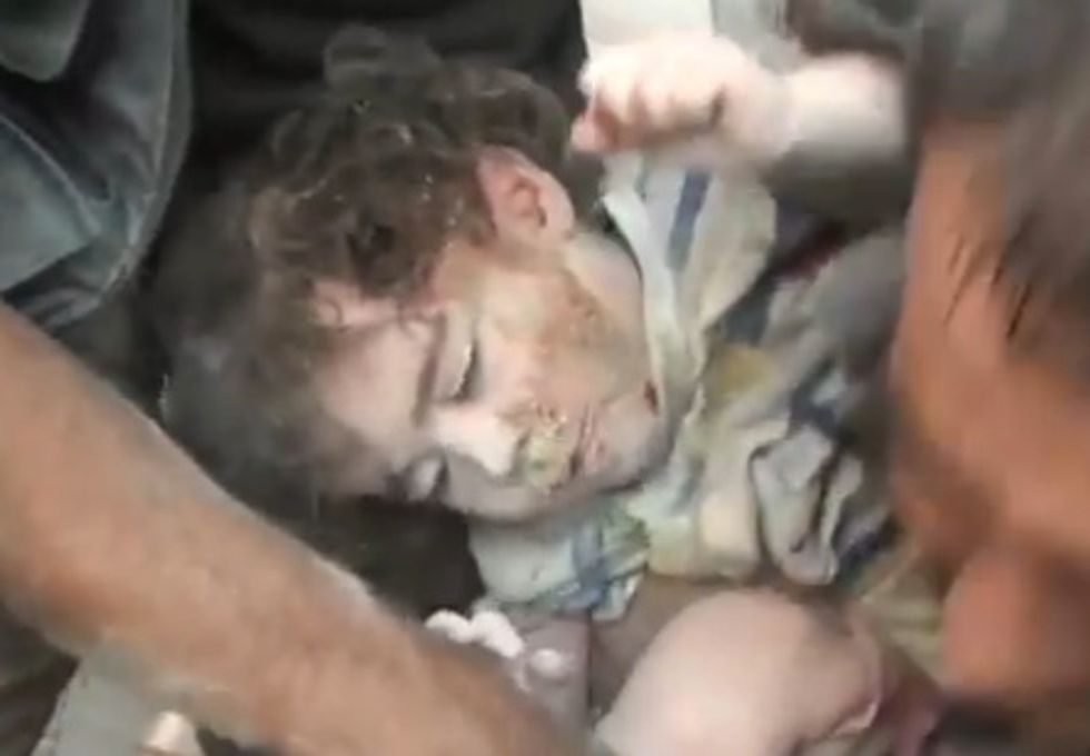 Video: Syrian Toddler Rescued From Under the Rubble of Bombed Building