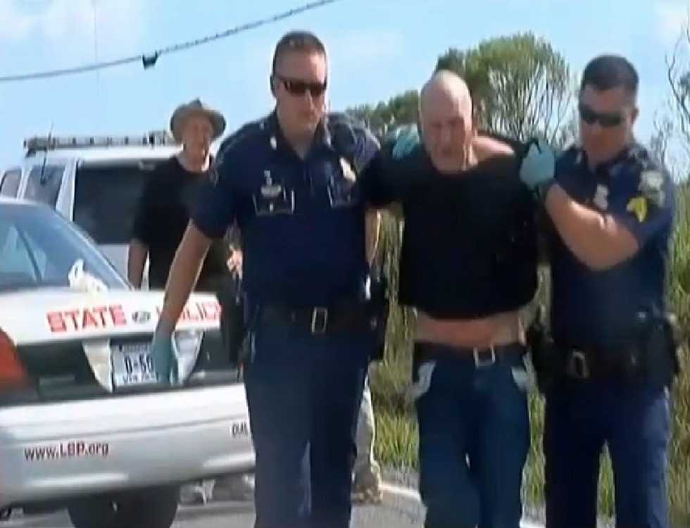 Man Who Heroically Tackled Alleged Cop Killer Reveals the Words Said to Him: 'All I Could See Was Pure Evil in His Eyes