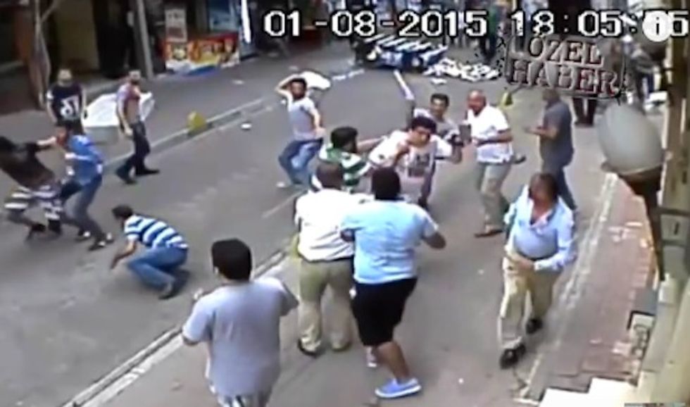 Wild Video: Tourist Singlehandedly Fights Off Mob of Turkish Shopkeepers