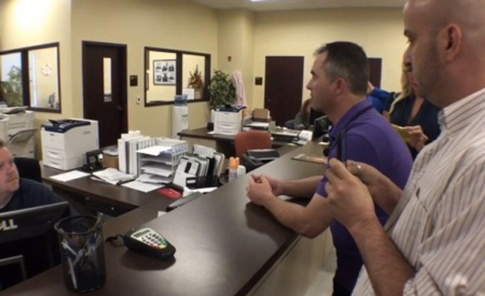 Defiant Kentucky Clerk's Office Again Refuses Marriage License to Gay Couple Hours After Losing Latest Court Battle