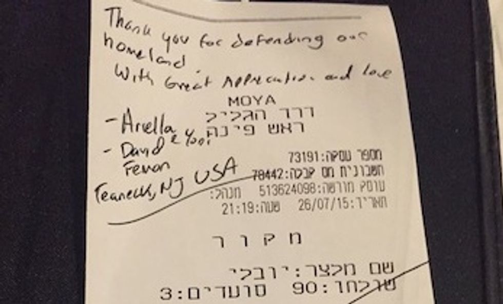 Thank You for Defending Our Homeland': American Tourists Pick Up Restaurant Tab for Israeli Soldiers