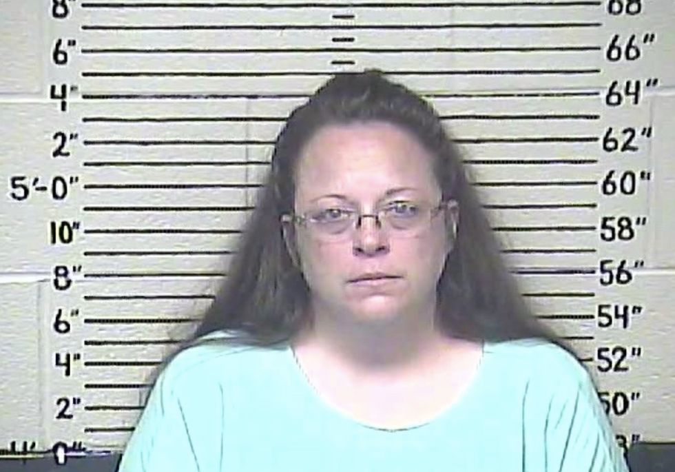 Kentucky Clerk Kim Davis Returns to Work, Breaks Down in Tears as She Reveals How She'll Handle Future Marriage Licenses