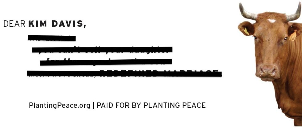 Gay Rights Group's Billboard Message Purportedly Uses 'Bible Scripture' Against Defiant Kentucky Clerk — but Which Verse Is It?