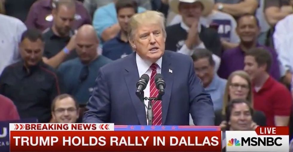 Trump Opens Up Texas Speech By Directing Crowd’s Attention to Stage: ‘Do You Notice What’s Missing?’