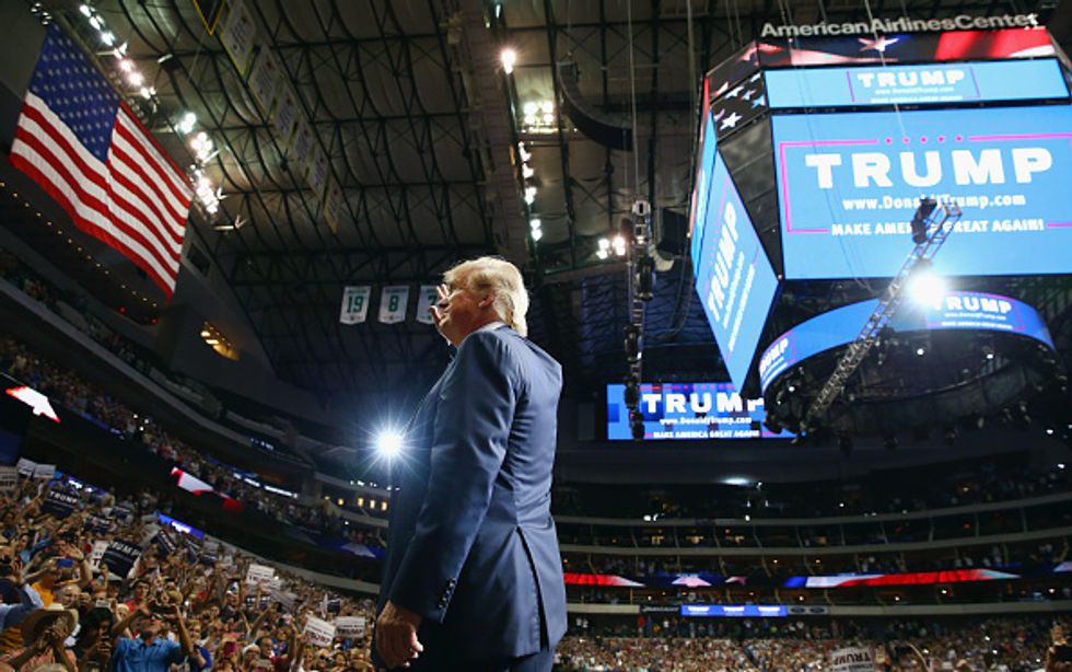 Trump Rally Dallas Donald Trump Tells Thousands at Dallas Rally: 'It's Disgusting What's ...