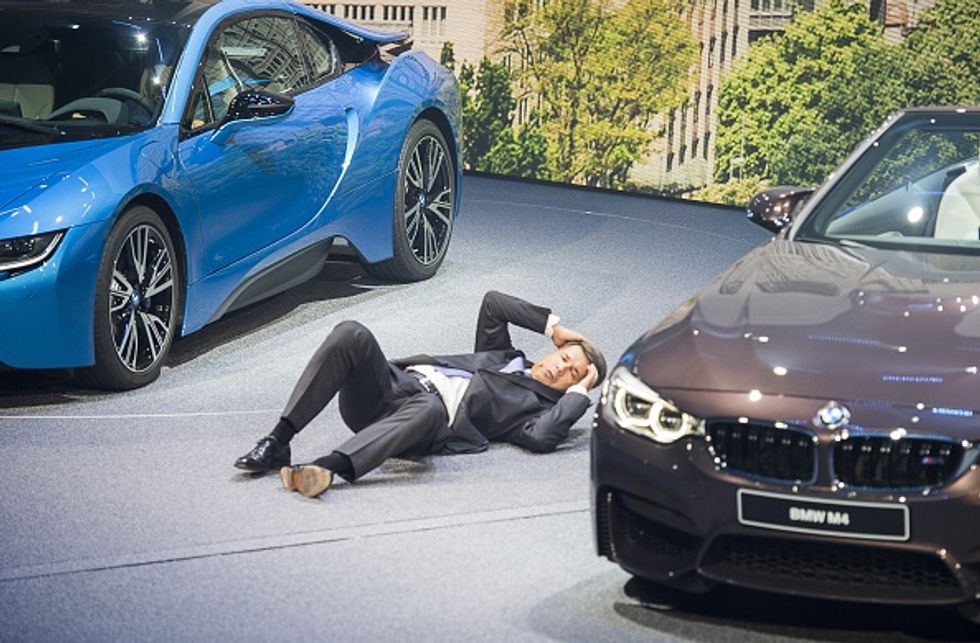 Video Captures the Moment BMW’s New CEO Collapses on Stage During Presentation