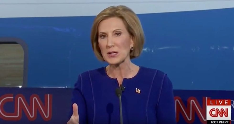 Crowd Erupts After Carly Fiorina Looks Into Camera at Debate, Issues Fiery 'Dare' to Hillary & Obama