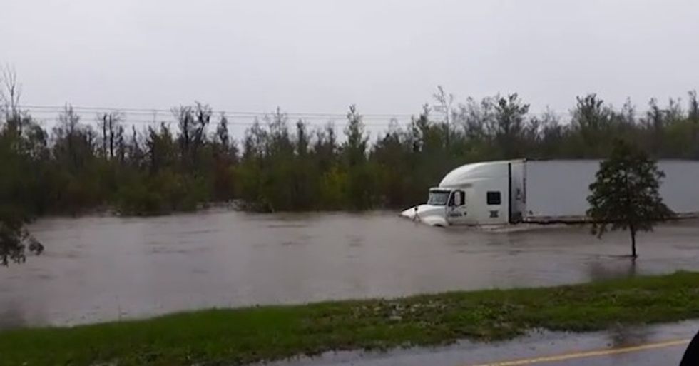 ‘What in the World?’: Witnesses Watch in Awe as Semitruck Driver Tackles Historic South Carolina Flooding