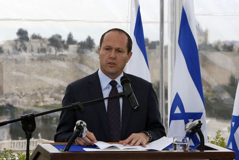 Jerusalem Mayor Calls on Licensed Gun Owners to Carry Firearms to Defend Against Terrorism