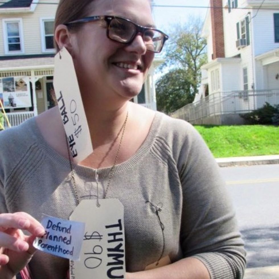 College Student Stages Unforgettable One-Woman Protest After Planned Parenthood Video Shocked Her Out of Apathy
