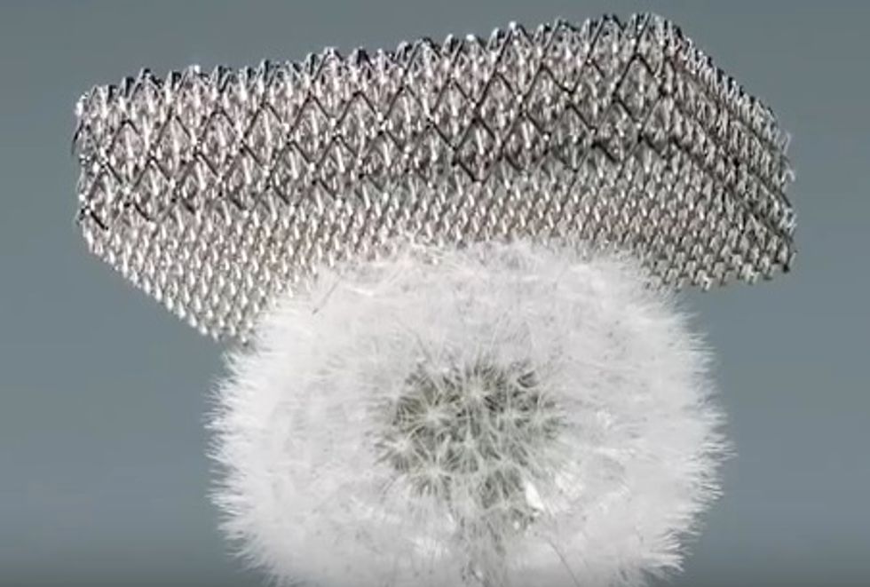 Boeing Studying How This Insanely Light Metal Could 'Save a Lot of Weight to Make Airplanes More Fuel Efficient