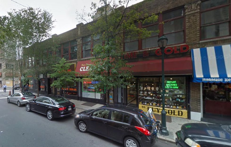 Alleged Jewelry Store Robbers Bust Through Basement Walls in 'Totally 'Ocean's 11'-Style' Heist