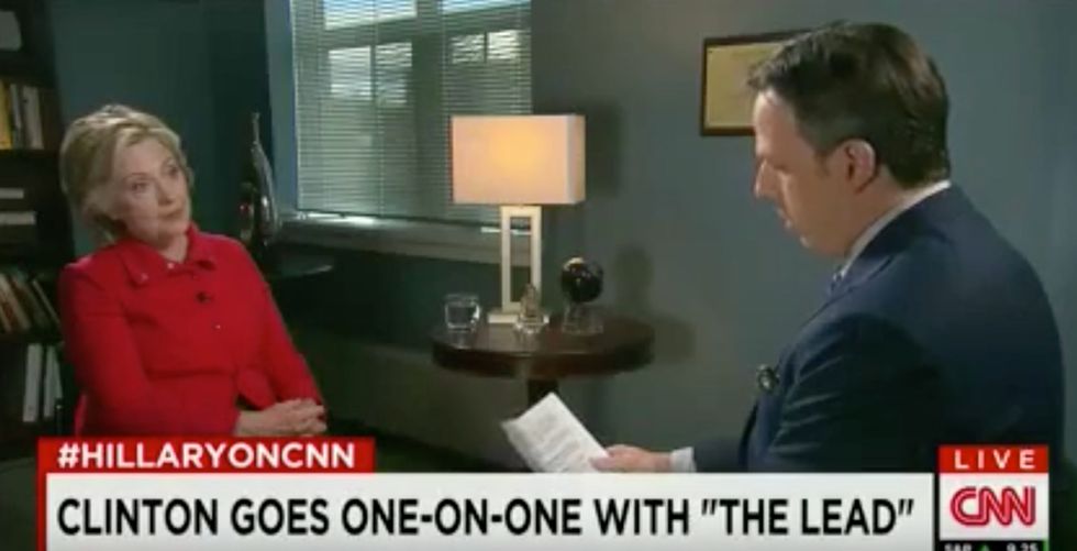 Watch Hillary's 'Totally Bizarre Reaction' When CNN Host Asks About FBI Investigation Into Emails: 'It's Inexplicable