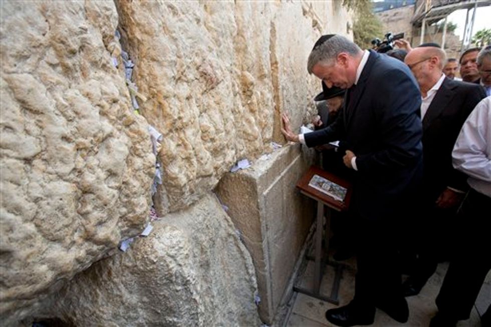 Palestinians to Claim Jerusalem’s Western Wall As Muslim Holy Site