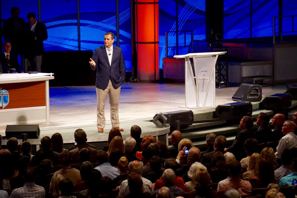 Pastor Asks Ted Cruz ‘How We Can Pray’ for Him. The Final Point of Three-Pronged Answer Stirs Crowd