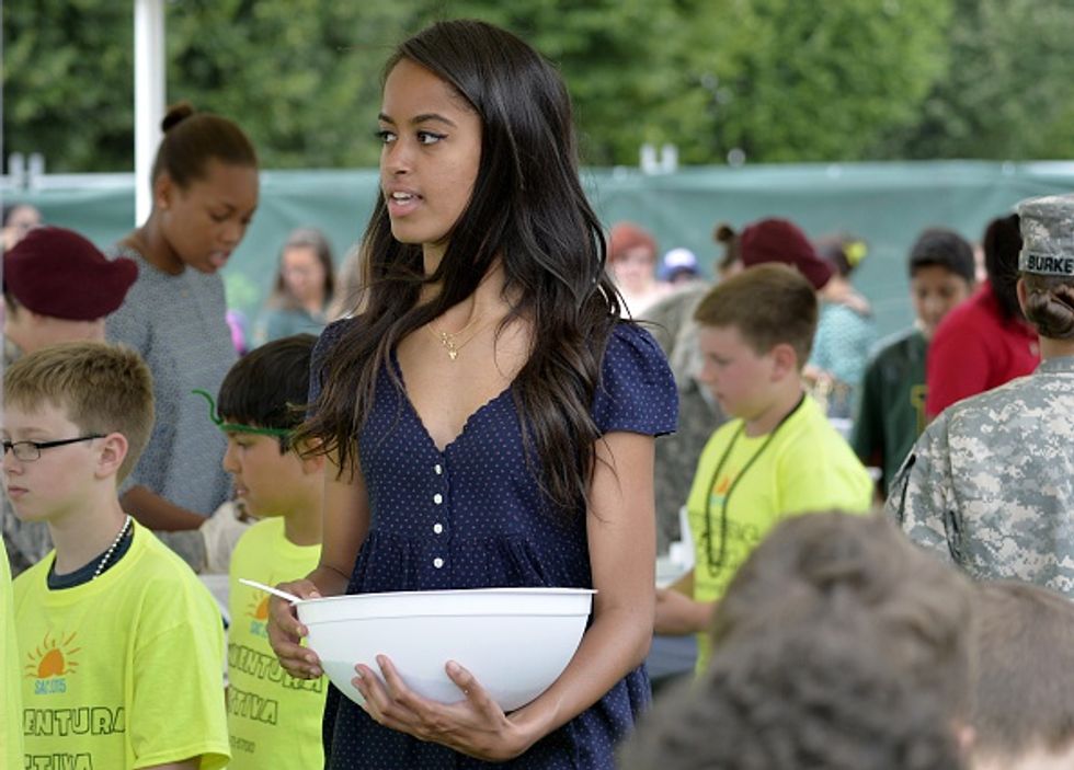 College Newspaper Apologizes to Malia Obama After Photo of Her at a Party Went Viral