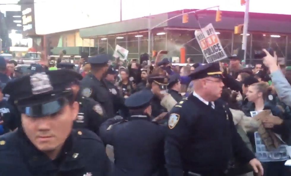 Protesters Against Police Brutality Clash With Cops in NYC Streets, Caught on Video Chanting Familiar Phrase They Know Police Don't Like