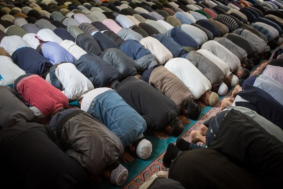 British Peer Warns Shariah Courts Allow Muslim Men to Marry Multiple Wives and Have ‘Up to 20 Children Each’