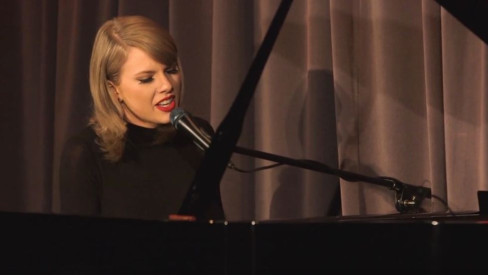 For Those Who Don't Think Taylor Swift Can Sing...Watch This Video Now: 'I Got Chills