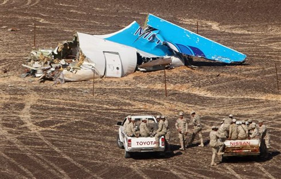More Confusion as Russian Airline Official Says 'External Impact' Is the 'Only Possible Explanation' in Plane Crash That Islamic State-Affiliate Claimed Responsibility For