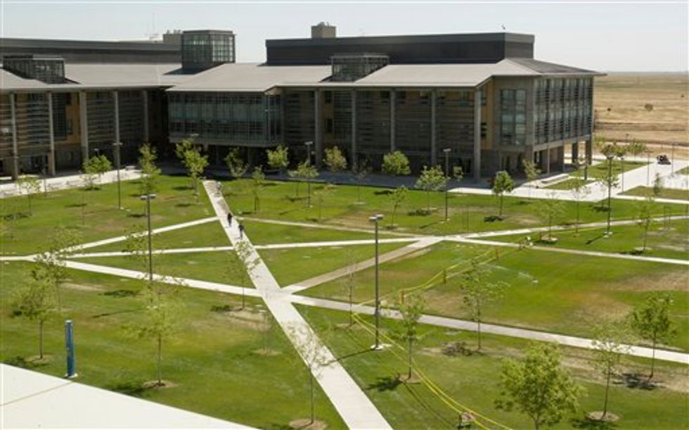 Several Students Injured in Stabbing on California College Campus 