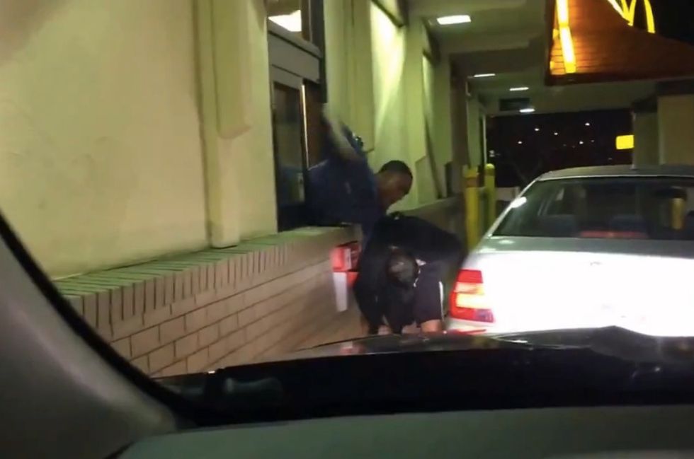 McDonald’s Drive-Thru Customer Exits Car, Tries Pulling Manager Outside By Tie. Then Things Really Escalate