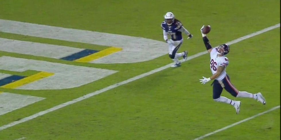 Did Chicago Bears TE Make 'Catch of the Year' During Monday Night Football? Watch and Decide for Yourself