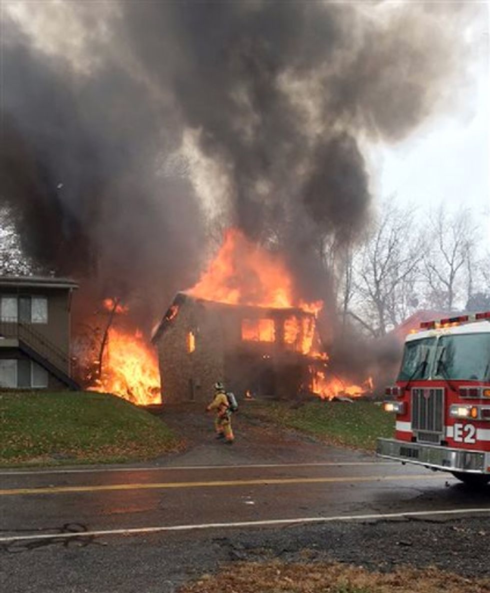 Teams Recover Bodies From Plane That Flew Into an Ohio Apartment Building in Fatal Crash