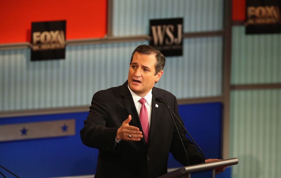 Ted Cruz Challenges Obama to Debate on Syrian Refugee Policy