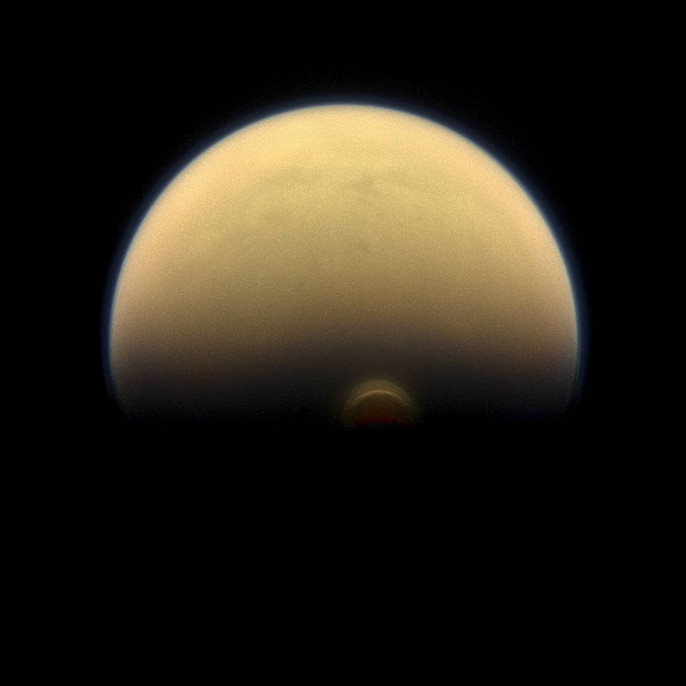 Scientists Reviewing Data From Spacecraft Make Find 'Like Nothing We've Ever Seen Before' on Saturn's Moon