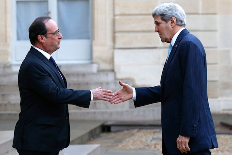 John Kerry in Paris Emphasizes Islamic State's Territorial Losses, Says U.S. Has a 'Clear Strategy in Place