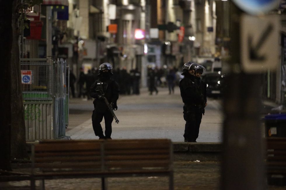 Gunfire, Explosions Heard As Police Conduct Anti-Terror Raid on Suspected Paris Attacks Mastermind