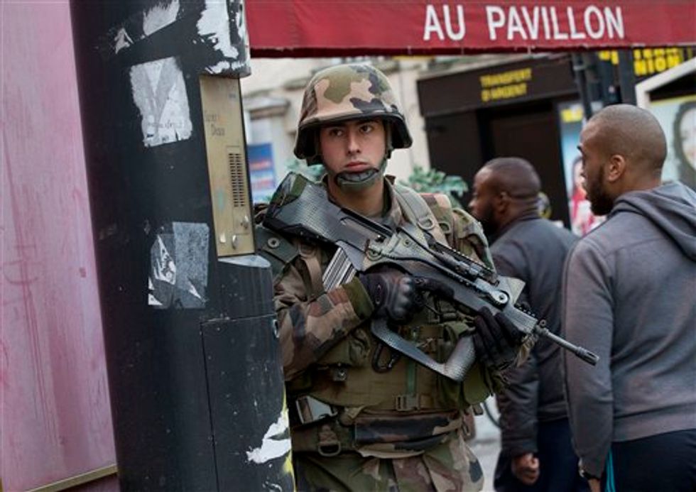Paris Prosecutor: Suspected Attacks Mastermind, Accomplice Not Among Those Arrested in Raid