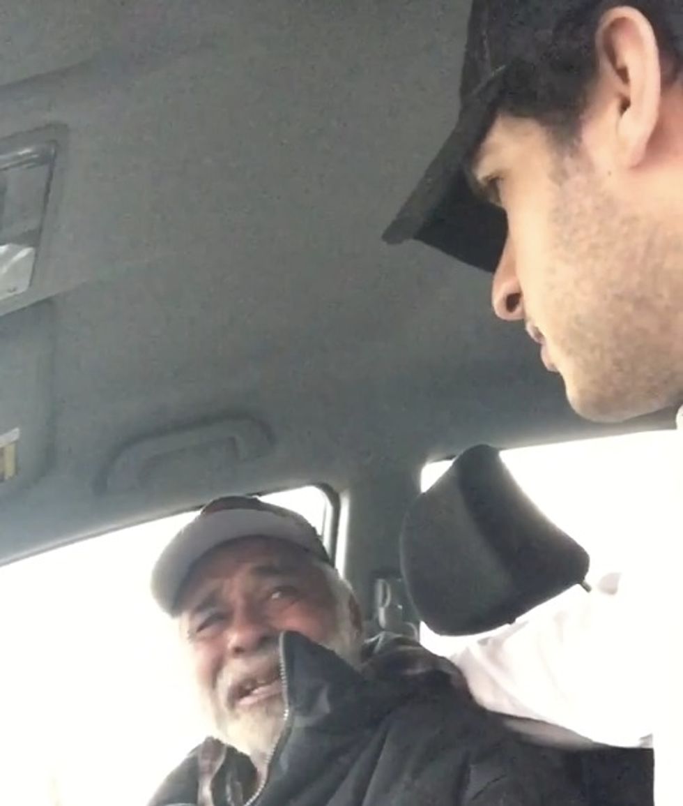 Homeless Veteran Asks Man for Spare Change to Buy Food — What He Gets Instead Leaves Vet Breaking Down in Tears
