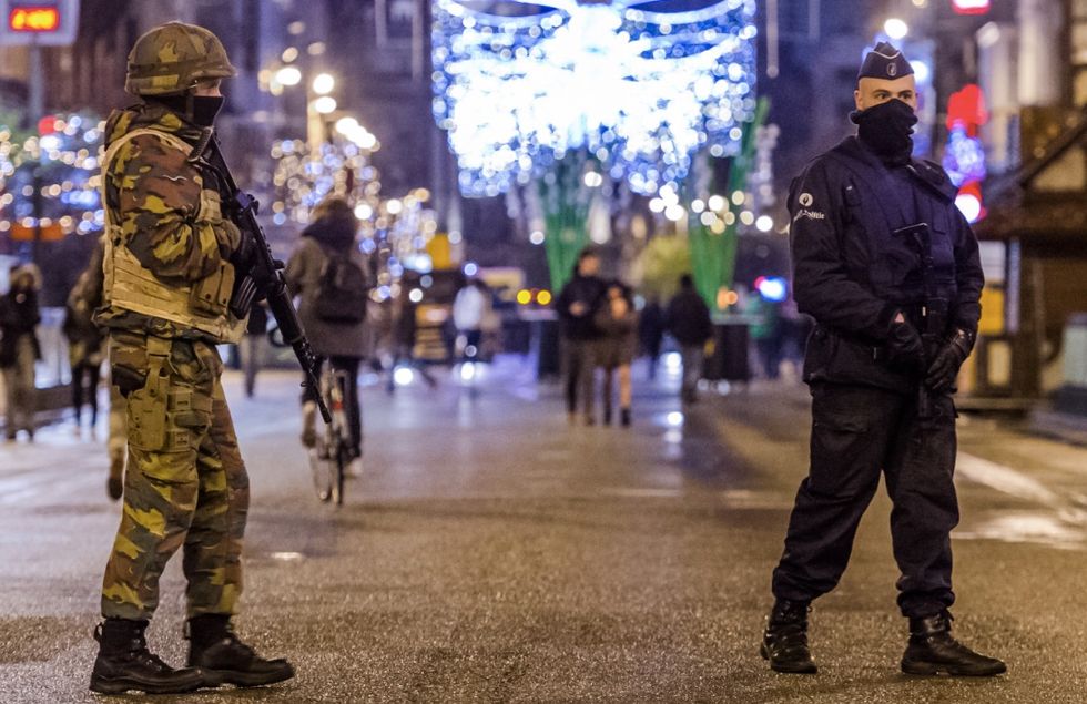 Belgian Police Arrest 16 in Raids, Paris Fugitive Still at Large
