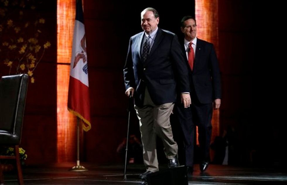 One Day After Undergoing Knee Surgery, Mike Huckabee Shares Photo of What Sparked His Thankfulness