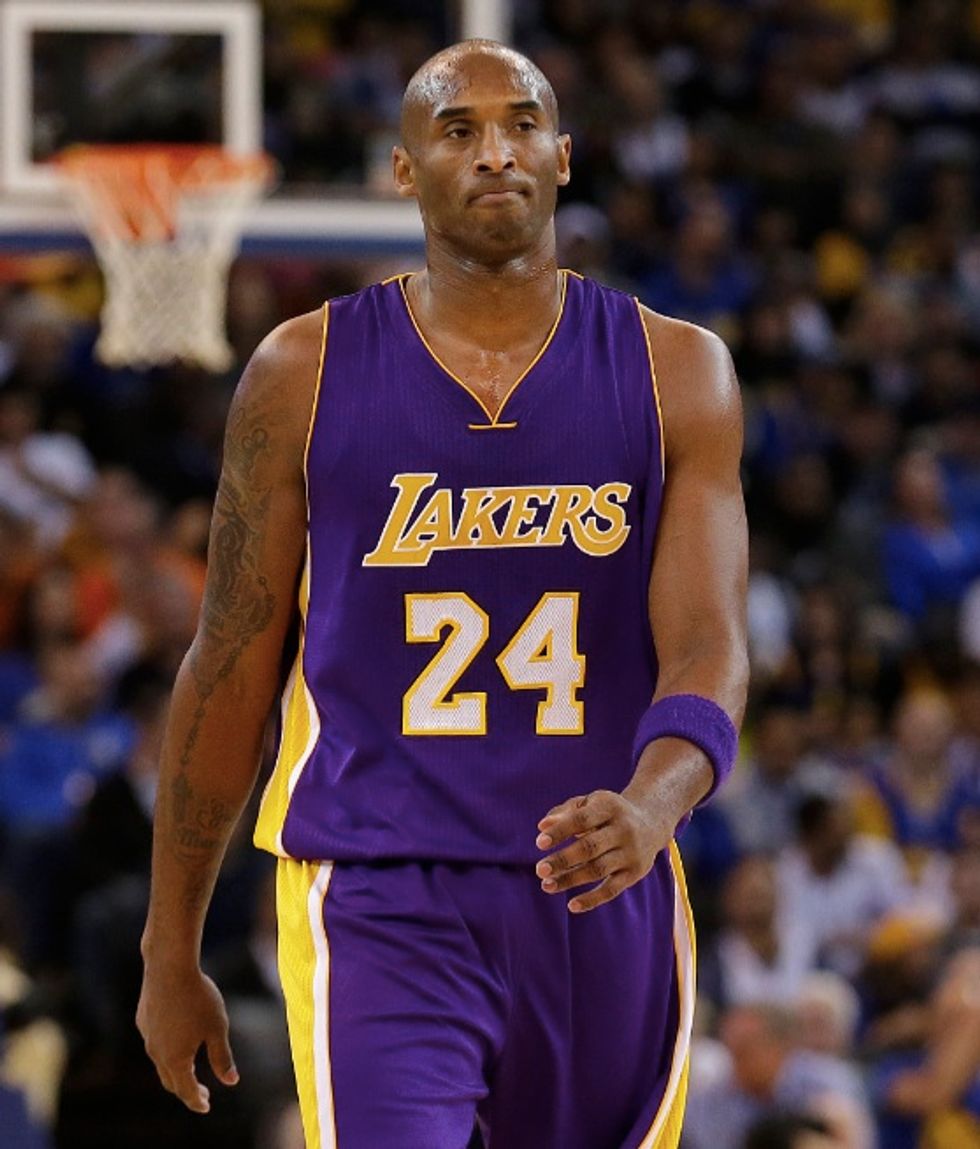 Kobe Bryant Says He Will Retire at End of 2015-16 Season
