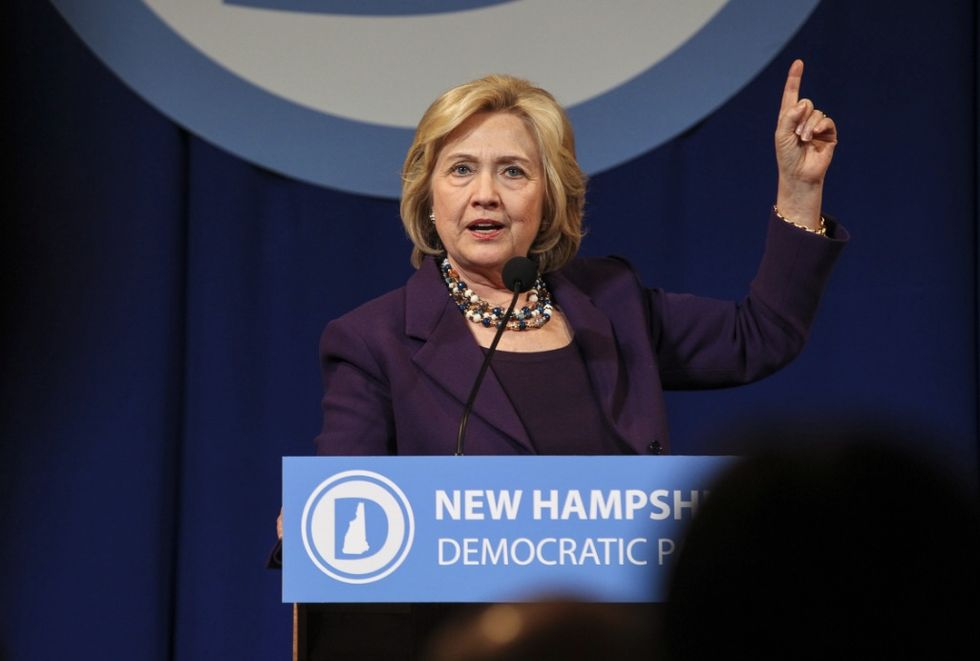 Clinton Vows Hundreds of Billions in Federal Spending for Infrastructure, Jobs