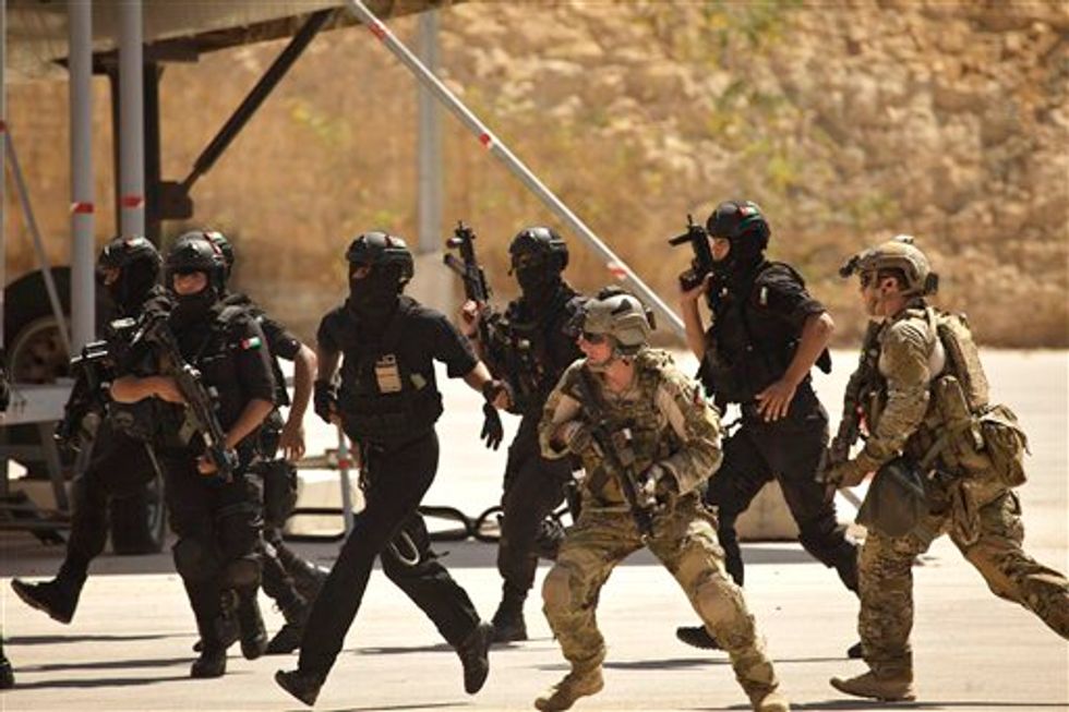 Iraqi Fighters Believe U.S. Is Supporting, Arming Islamic State: ‘It Is Not in Doubt’