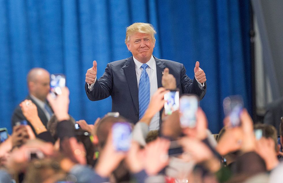 Donald Trump Tells Paper That He Is 'Never' Leaving the 2016 Race for the White House