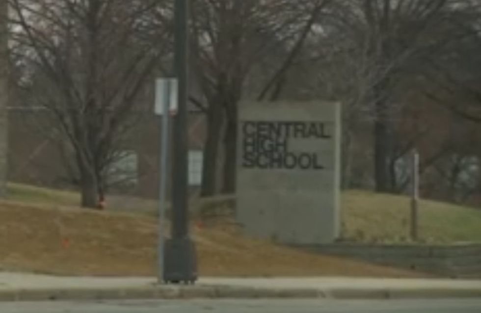 After One of Their Own Suffers Traumatic Brain Injury Trying to Break Up School Fight, Teachers Threaten to Strike Over Student Violence — Against Them
