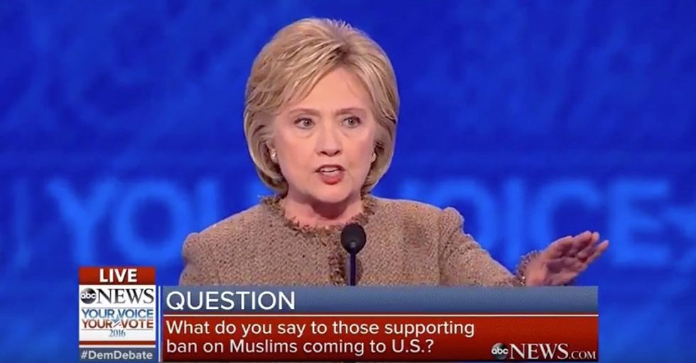 Hillary Clinton Calls Expensive Prescription Drugs, Out-of-Pocket Costs ‘Glitches’ in Obamacare