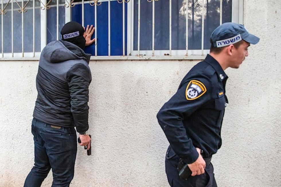 Israeli Woman Doesn’t Know How She Got the Courage to Respond ‘Like a Lioness’ Against Knife-Wielding Attacker Who Broke Into Home